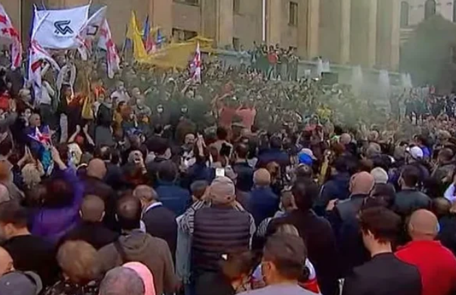 Парламент Грузии отклонил законопроект об иноагентах во втором чтении