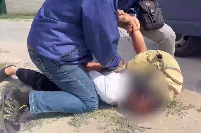 ФСБ предотвратила взрыв в Ростове: террористы собирались убить генерала | В Ростове-на-Дону задержан готовивший теракт иностранец