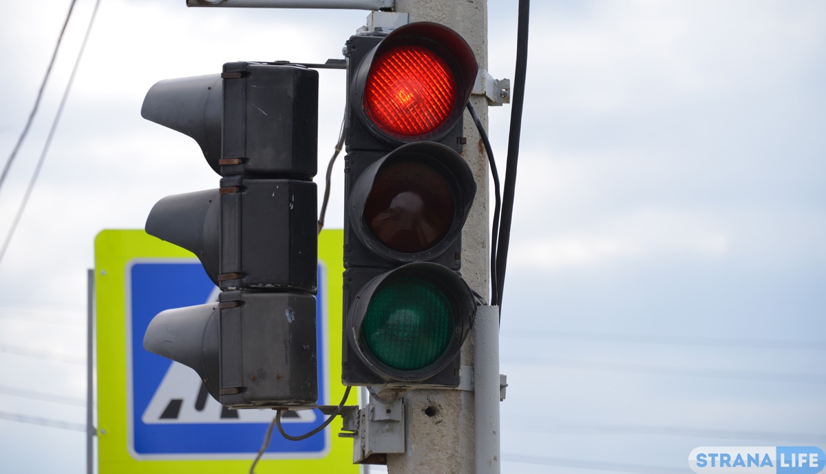 Проехал на красный свет лишился прав! В России могут существенно ужесточить наказание за проезд на красный свет