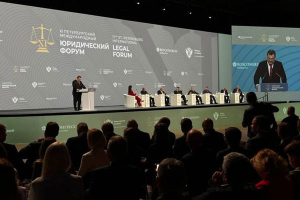 Глава Минюста предложил лишать иноагентов любой возможности зарабатывать