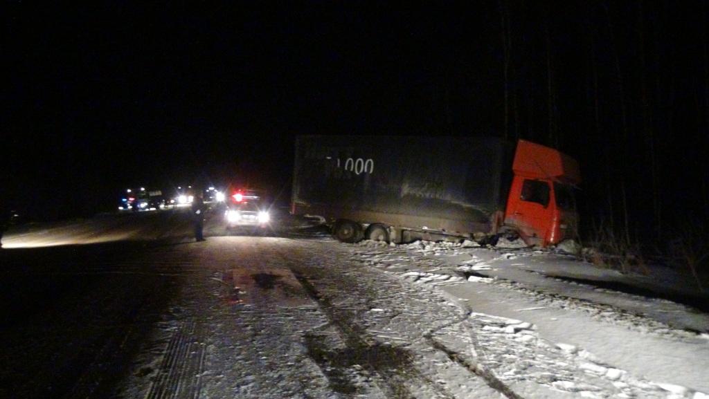 На Среднем Урале 17-летний водитель угробил всю семью (ФОТО 18+)