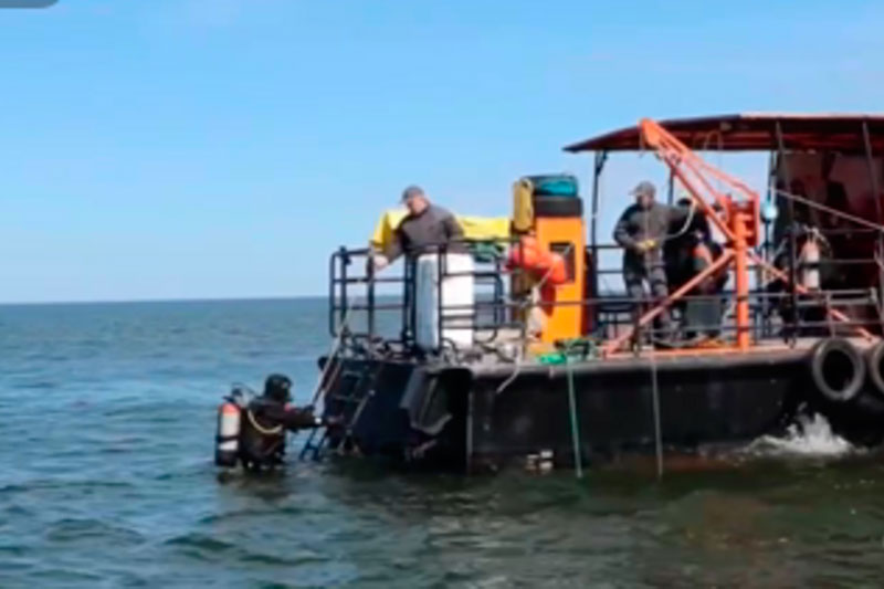 В России обследуют затопленную радиационно опасную подлодку К-27 | Специалисты МЧС обследуют в Карском море затопленную атомную подлодку К-27