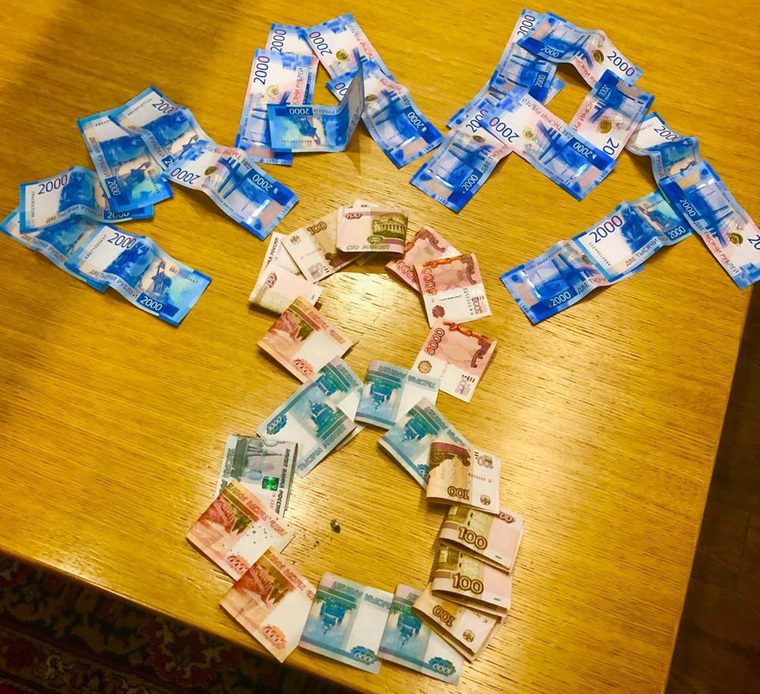 Шнуров посмеялся над мужчинами в преддверии 8 Марта. ФОТО