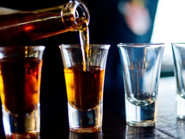 На Урале готовятся продлить время продажи алкоголя