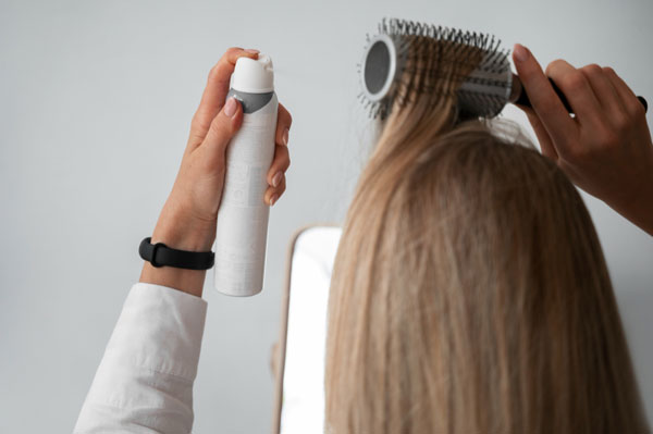 "Здоровье волос зависит от уровня андрогенов". Как избежать облысения и оставаться здоровым? | Учёный рассказал, по какой причине могут выпадать волосы