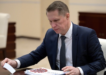 Минздрав: летняя жара не снизит активность коронавируса