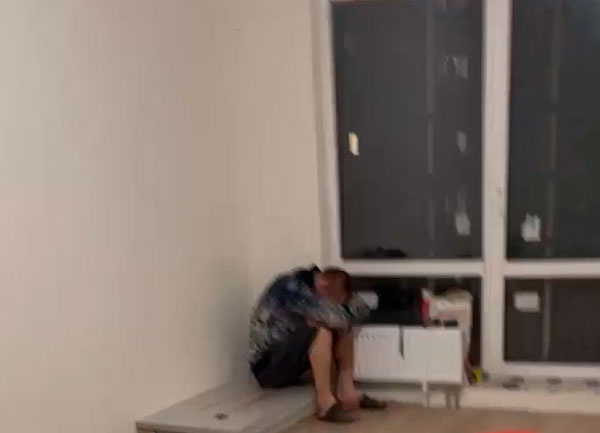 В Москве дольщики ЖК «Остафьево» обнаружили, что в их квартирах живут строители | В московском ЖК квартиры дольщиков оккупировали строители