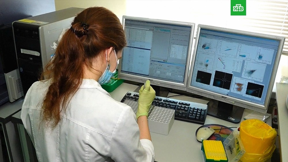 Три страны обвинили Россию в попытке украсть данные о вакцине от COVID-19