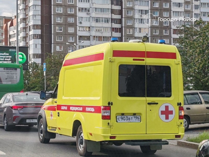 СМИ сообщили, что в Волхове ребёнок проломил себе голову о батарею | Под Петербургом годовалая девочка проломила себе голову о батарею