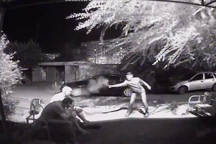 В Оренбурге мужчина выжил после трёх выстрелов в упор