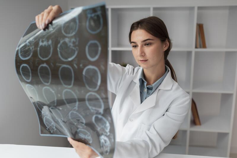 Минздрав рекомендовал шесть цветов формы для медработников | Минздрав предложил разделить форму медиков по цветам