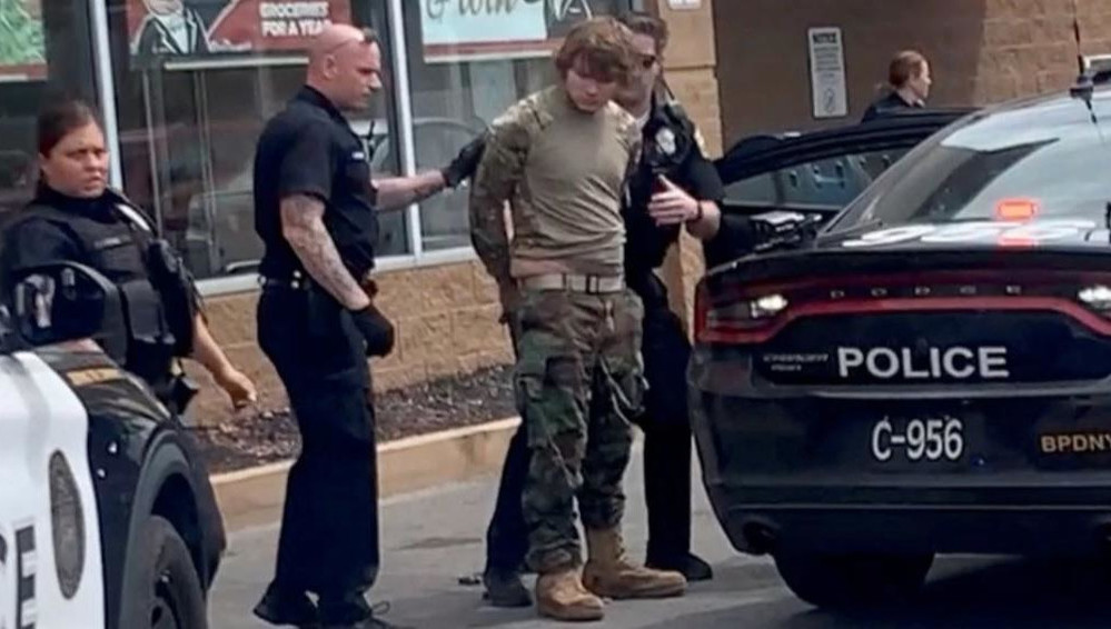 Погибло 10 человек при стрельбе в супермаркете в США