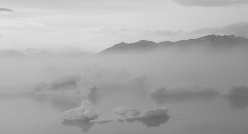 50 рыбаков оказались на оторванных льдинах в акватории Финского залива