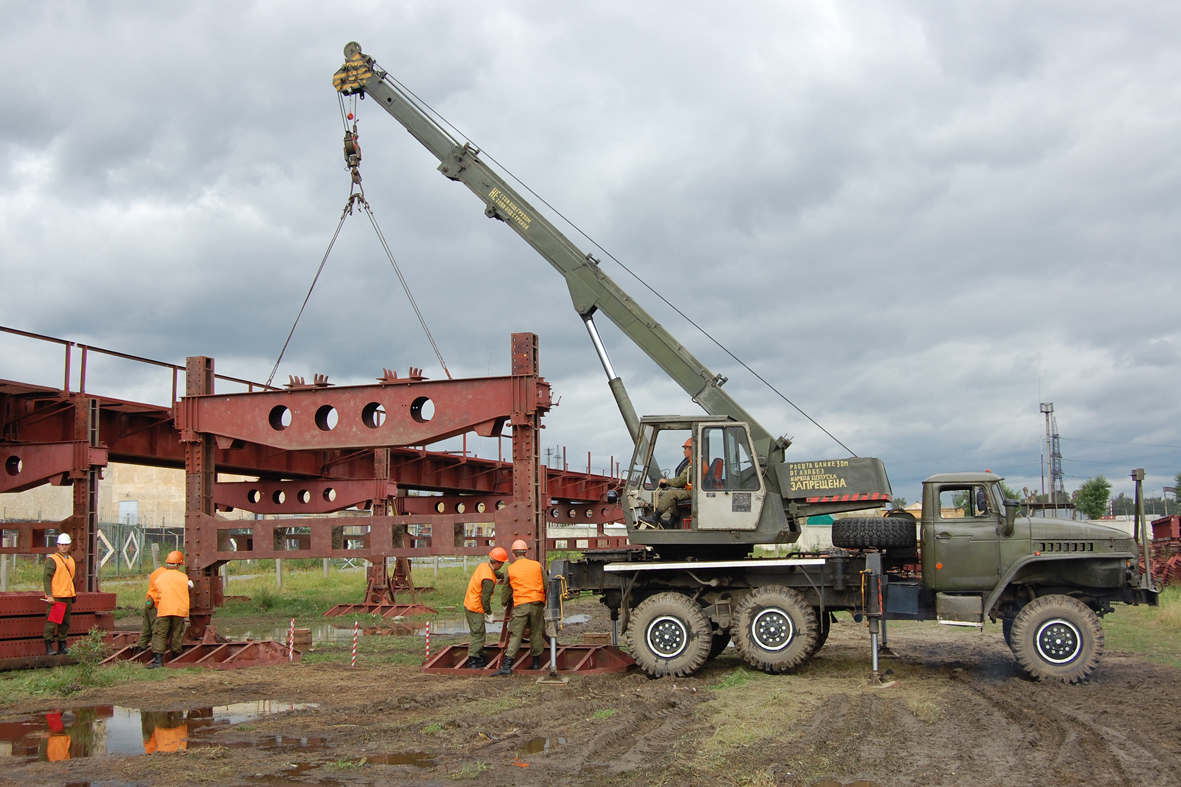 Военные железнодорожники восстановили разрушенный условным противником железнодорожный узел в Омской области