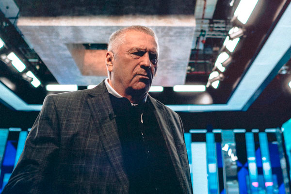 Сын Жириновского опубликовал пост с фразой "Только живи!"