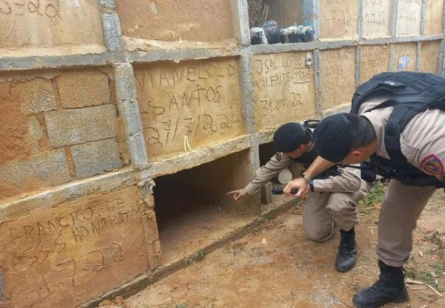 В Бразилии могильщики обнаружили в могиле заживо похороненную женщину