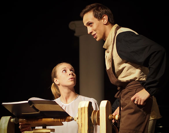 Мир и война главами женщин в спектакле Дома актера на Арбате