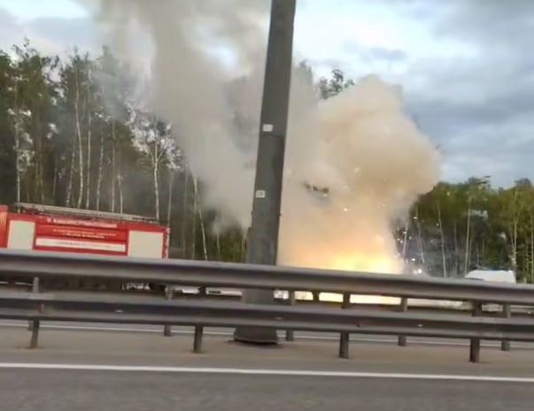 Огненная авария под Москвой: гонщик Куденко разбил McLaren за миллионы | Гонщик Куденко разбил McLaren в Подмосковье, машина взорвалась