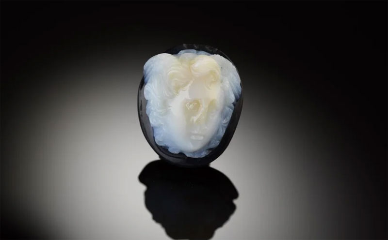 В Австрии нашли римскую камею с Медузой — редкий амулет из II века | В Гальштате обнаружили римскую камею с Медузой возрастом 1900 лет