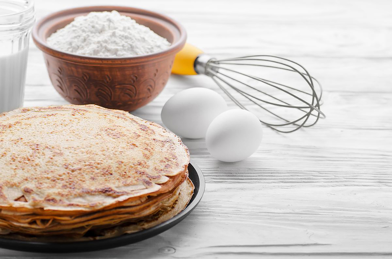 Диетолог сообщила о полезных блинах и вредных начинках