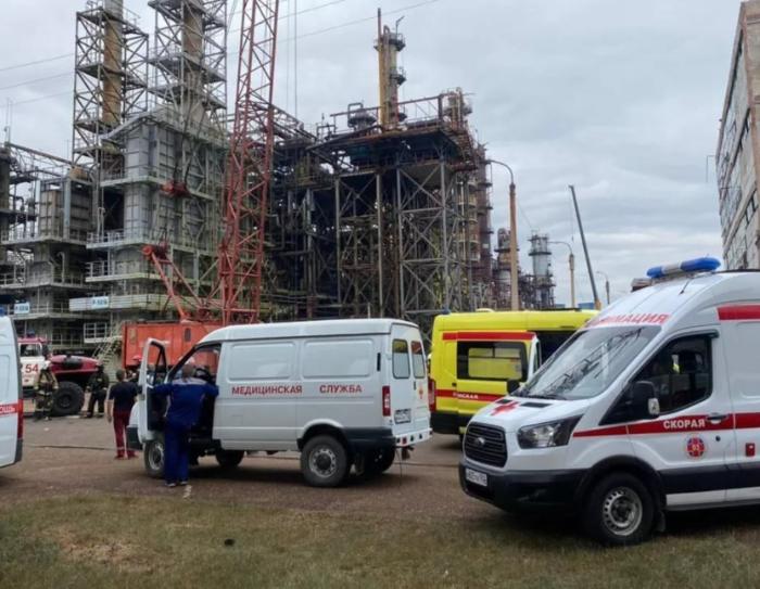 На заводе в Башкирии произошел взрыв: пострадали 36 человек, погибших нет | В Стерлитамаке при взрыве на заводе пострадали 36 человек