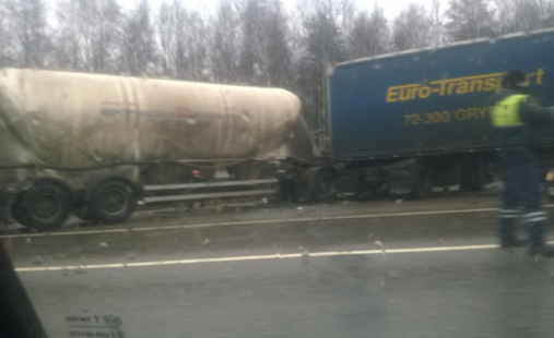 Видеоподробности ДТП с дальнобойщиками под Тверью