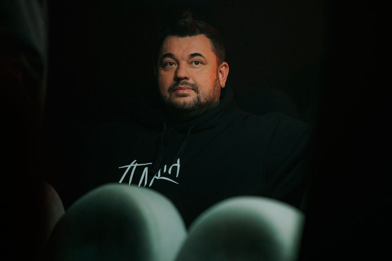 Сергей Жуков о любви к советскому кино: "Я стараюсь привить своим детям правильные идеи!" | Певец Жуков: современным подросткам нужно смотреть классику советского кино