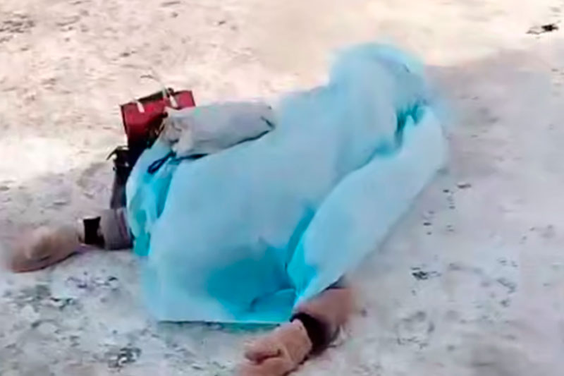 В Кургане на остановке погибла женщина, в которую врезался автомобиль | В Кургане машина влетела в остановку — погибла женщина