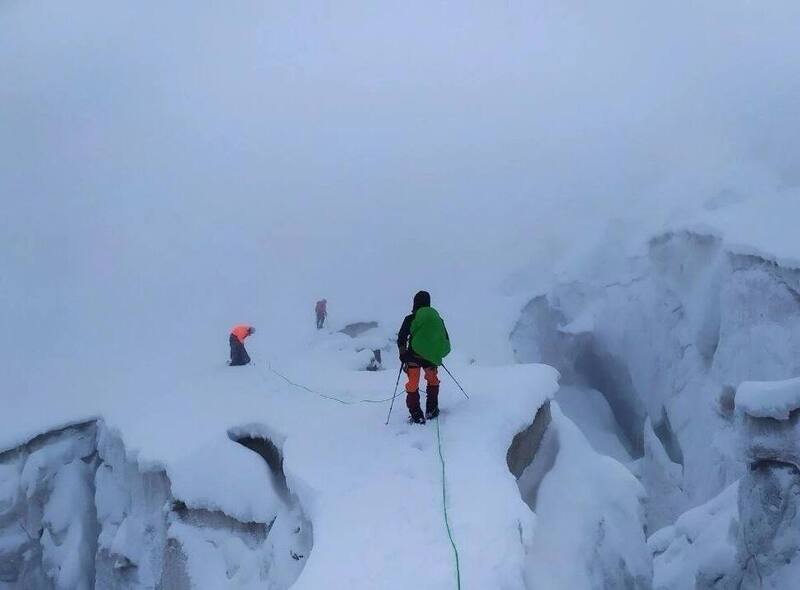 Смерть на «горе-людоеде»: пять россиян-альпинистов погибли в Непале, один — выжил | Единственный выживший в Непале альпинист рассказал о гибели команды