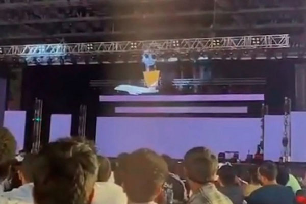 Руководители компании разбились на корпоративе на глазах у сотен сотрудников