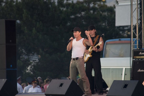 Гитарист Газманова из ревности избил московского бизнесмена