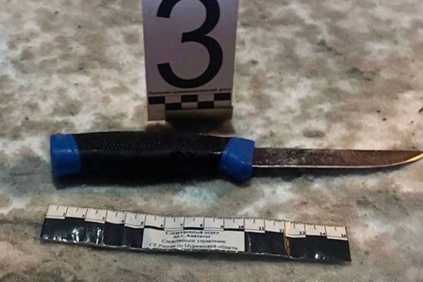 СКР опубликовал видео с ножом, которым пытались убить губернатора Чибиса | Следком показал нож, которым ударили в живот мурманского губернатора