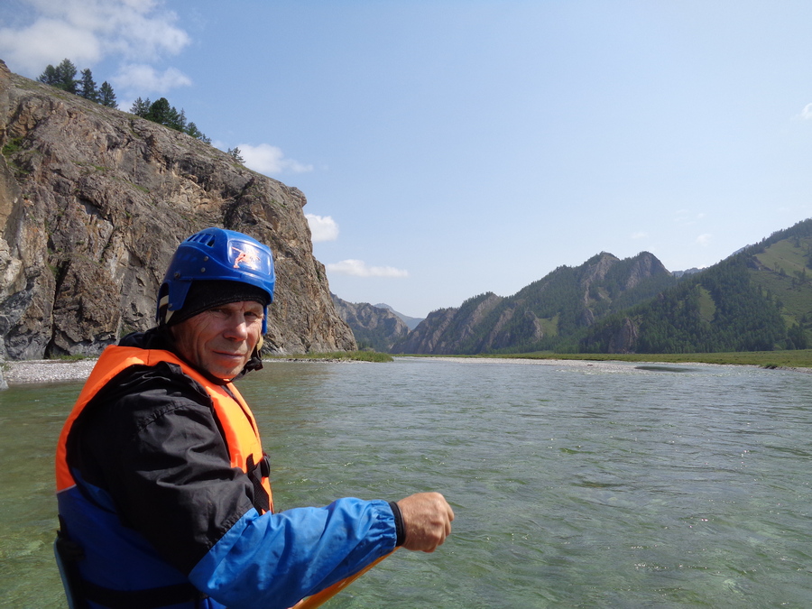 Как уральские туристы с семьями таежных староверов встречались