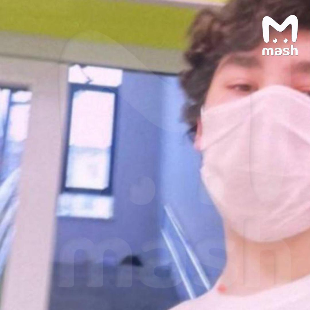 В Подмосковье школьник напал с ножом на учеников: один погиб | Школьник с ножом напал в Одинцово: один ученик погиб, охранник ранен