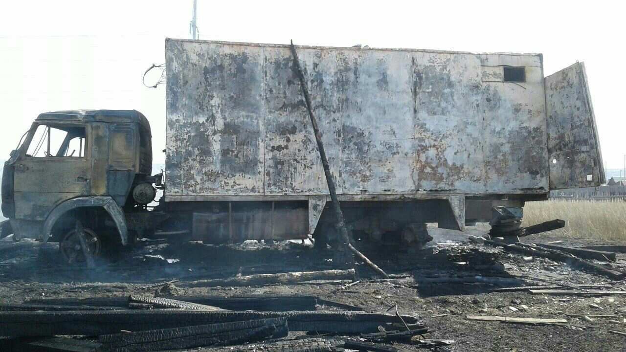 Под Иркутском пятилетний ребёнок случайно сжёг папин КамАЗ