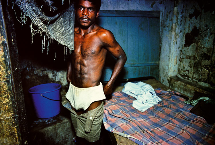 Сайт Свердловского правительства удалил самую важную информацию про московских проституток и негров-любовников