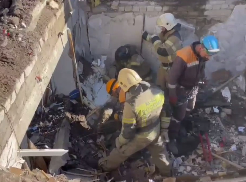 Взрыв бытового газа в Черкесске: число жертв увеличилось до пяти | МЧС России: пять человек погибли при взрыве газа в Черкесске