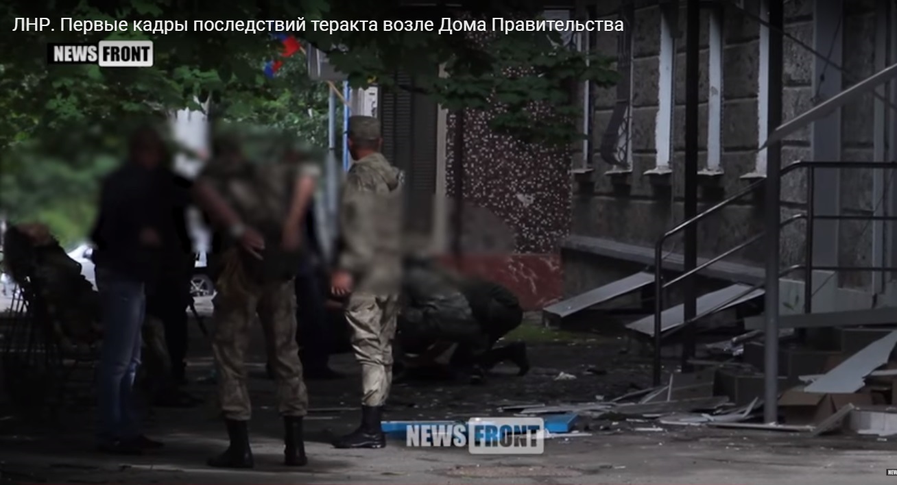 В Луганске произошло два взрыва. Как минимум один человек погиб