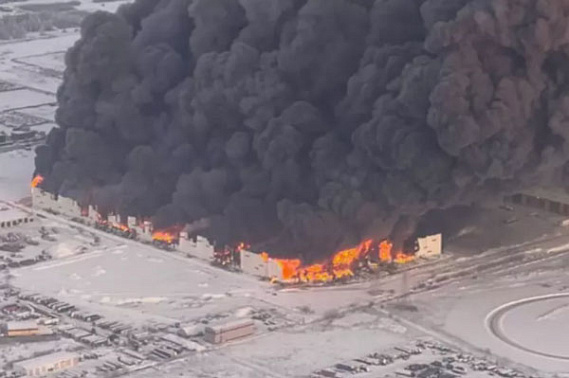 Wildberries хочет до конца года восстановить склад в Шушарах, который сгорел в январе  | Wildberries хочет до конца года восстановить склад в Шушарах, который сгорел в январе 