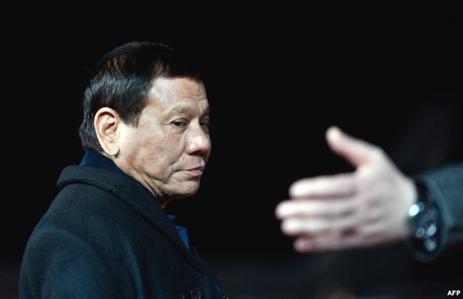 Президент Филиппин Родриго Дутерте попросил Владимира Путина подарить оружие на миллиарды долларов