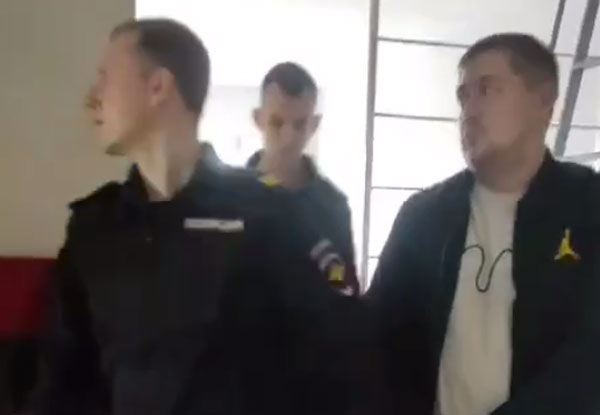 В Оренбурге арестовали ещё одного фигуранта дела об участии в «движении ЛГБТ*» | Новый фигурант дела об участии в «движении ЛГБТ*» арестован в Оренбурге