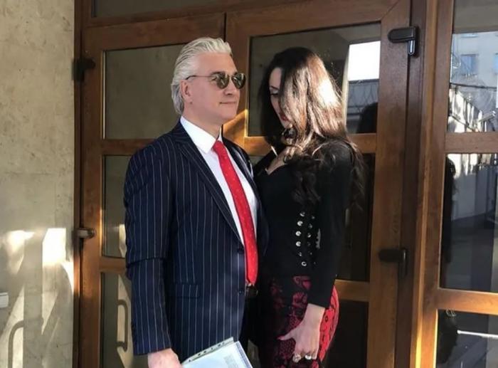 Бизнесмен Сергей Белюскин попал в смертельную аварию на трассе под Живописным мостом | В Москве погиб предприниматель Сергей Белюскин