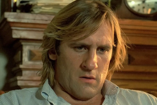 Суд признал Жерара Депардье виновными в сексуальном насилии | Депардье получил 18 месяцев условно за сексуальное насилие