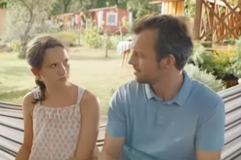 «И в моей жизни был Валера»: в рекламе отец успокоил дочку историей из молодости. ВИДЕО