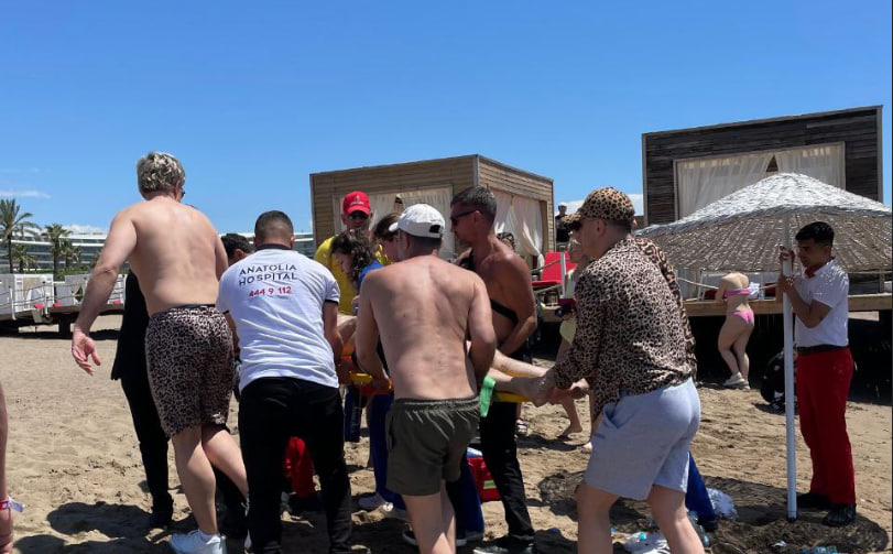 Российский турист попал в реанимацию после прыжка с пирса в Турции. Видео | Российского туриста экстренно госпитализировали в Турции