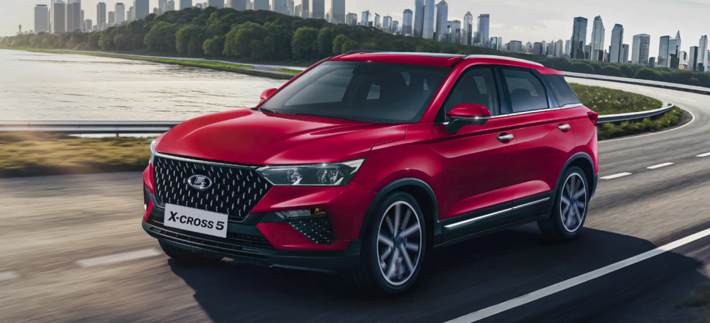 В России рухнули продажи новых Lada | Продажи Lada в марте упали на треть