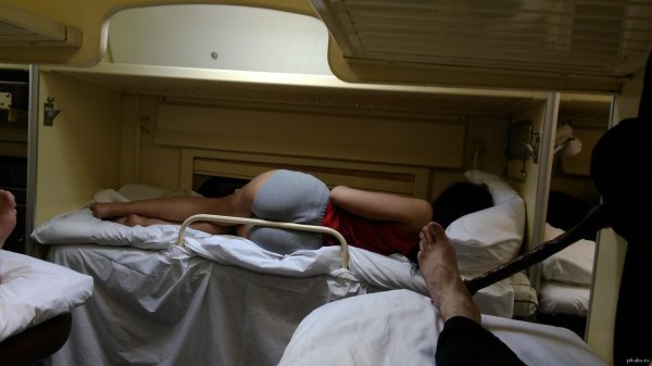 В Пензе фотоохотник продолжает снимать попы попутчиц в поездах