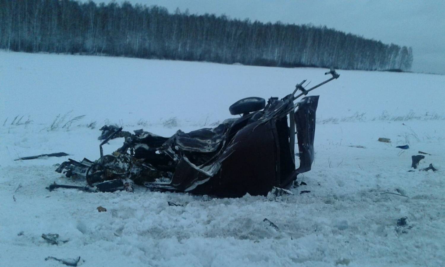 Три человека погибли в лобовом столкновении на Среднем Урале