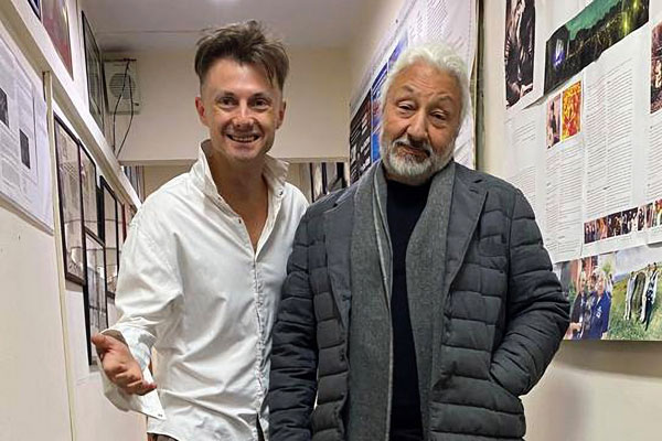 Новый солист «Парка Горького» Сергей Арутюнов впервые перевыпустил песню на русском языке