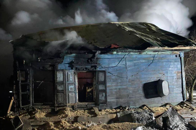 Пожар в Приамурье унес жизни четырех человек | В Приамурье в пожаре погибли четыре человека